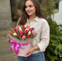 25 тюльпанів в коробці Хайфон