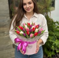 25 тюльпанів в коробці Хайфон