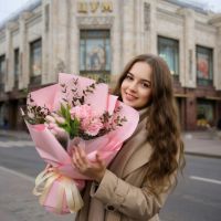 Розовая гортензия и тюльпаны Ри