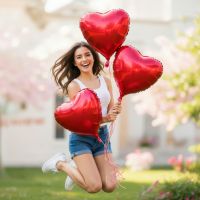 3 helium balloons Ri