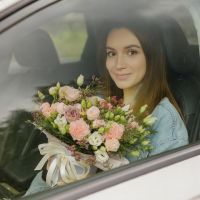 Квіти в коробці для коханої Скопє