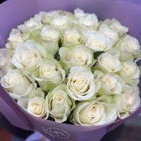 Bouquet 25 white roses Storozhenets