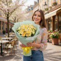 Bouquet of peony yello roses 19pcs Hawaii
