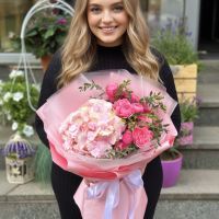 Букет з гортензією Чарівні моменти Ванадзор