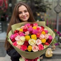 51 різнокольорова троянда Гур