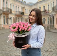 25 рожевих тюльпанів в коробці Вільногірськ