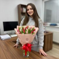 51 красный и розовый тюльпан Чильпансинго