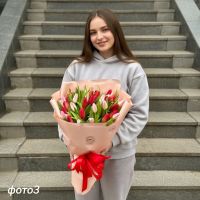 51 красный и розовый тюльпан Чильпансинго