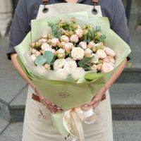 Bouquet of creamy spray roses 11pcs Ri