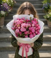 Букет кустовых роз 13шт Розовая мечта Рукла