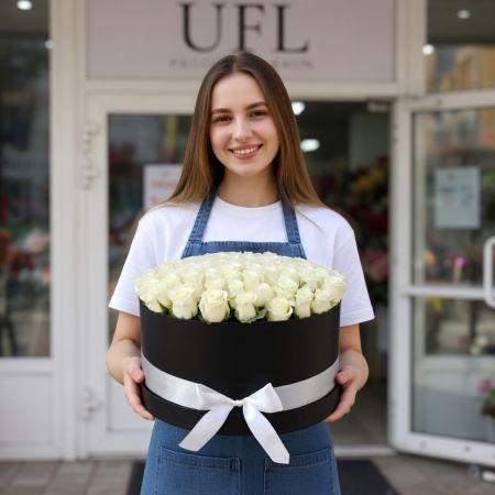 101 white roses in a box