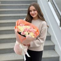 21 белая и кремовая роза Светличное