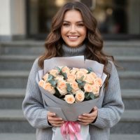 25 cream roses Kamchia