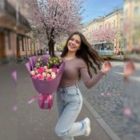 Ніжний мікс з троянд і еустом І-Лан