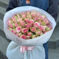 51 рожева троянда Кенія  Палмас