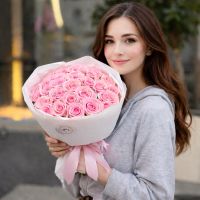 25 розовых роз Кения Слима