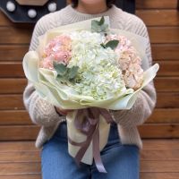 Bouquet of 7 tender hydrangeas Ri