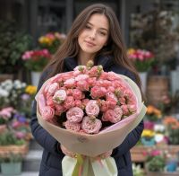 Букет кущових троянд 17 шт Калундра