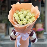15 белых роз Телица