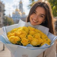 51 желтая роза Амадора