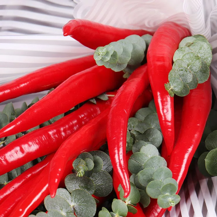 Bouquet of red peppers – flower delivery in Brovari