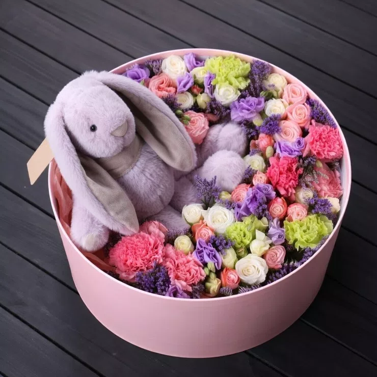 Flower arrangement For my bunny – flower delivery in Kyrenia