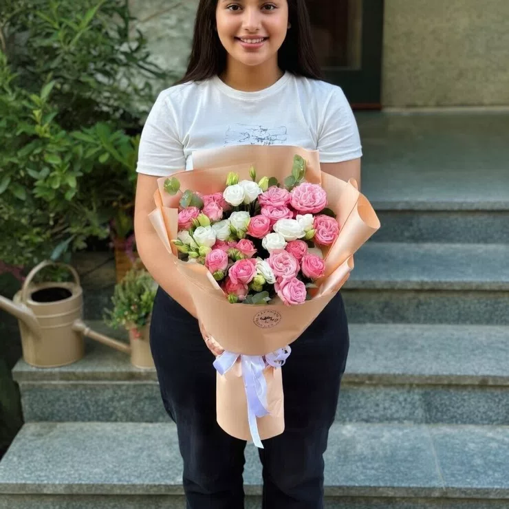 Pink fantasy – flower delivery in Ventabren