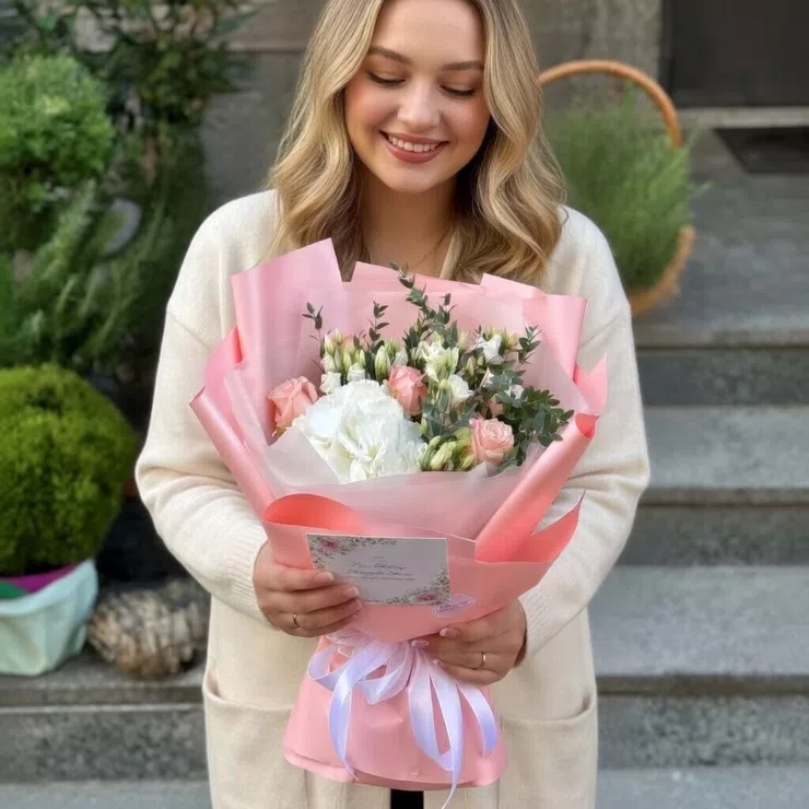 Bouquet for the best Mom – flower delivery in Leskovac