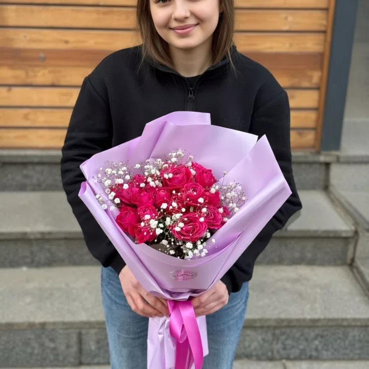 Pink marvel 7 roses – flower delivery in Izmail