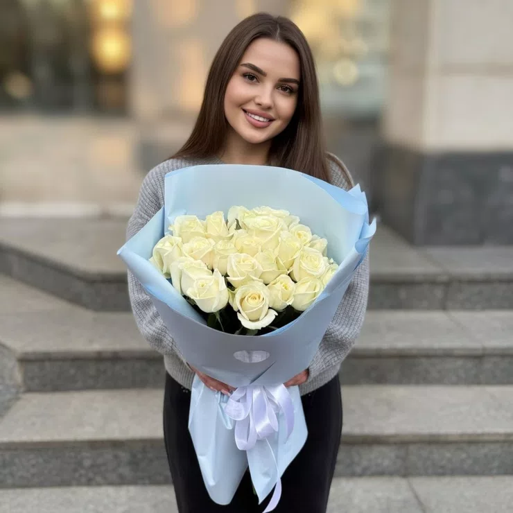 Букет 21 біла троянда – доставка квітів у Саванна (Маврикій)