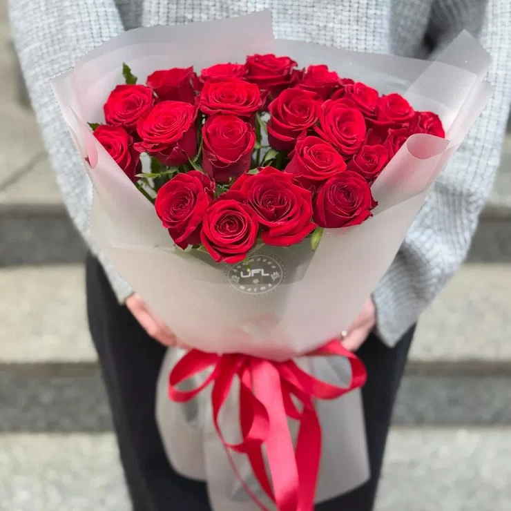 21 red roses – flower delivery in Jalandhur