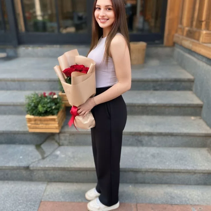 Bouquet of 7 red roses – flower delivery in Medina