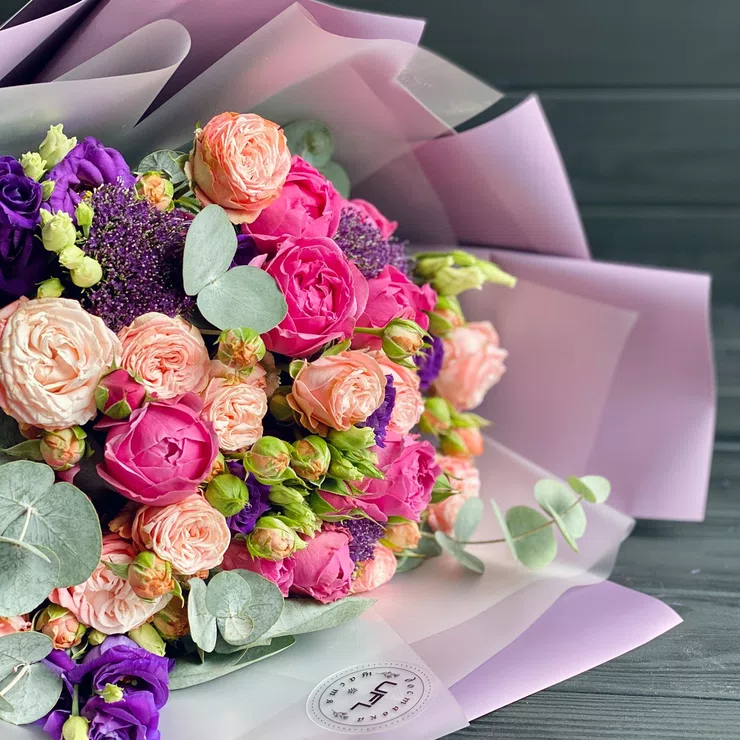 Florist designed bouquet – flower delivery in Medina
