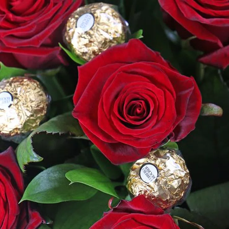 Ideal proposal 11pcs – flower delivery in Dededo