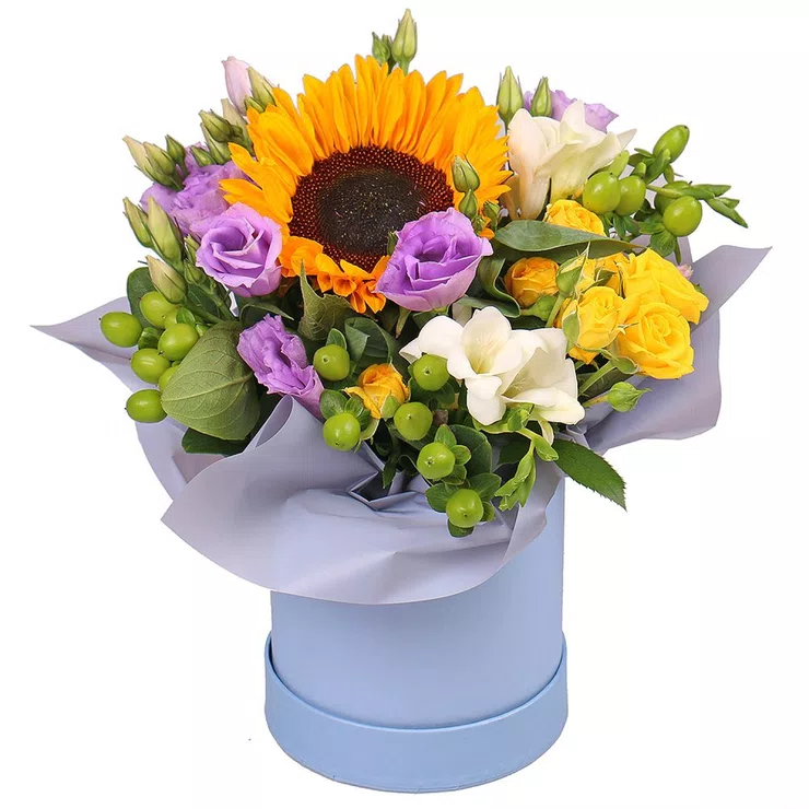 Compliment in a box – flower delivery in Vasilkov