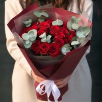 Букет квітів 21 троянда червона Ньютаун (США)