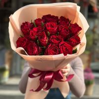 15 red roses High Wycombe