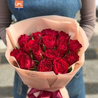 15 red roses High Wycombe