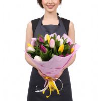 15 разноцветных тюльпанов Бернстейбл