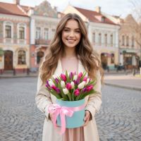 Тюльпаны в коробке 31 шт Вольногорск