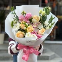  Bouquet Tender gift Virginia Water
                                