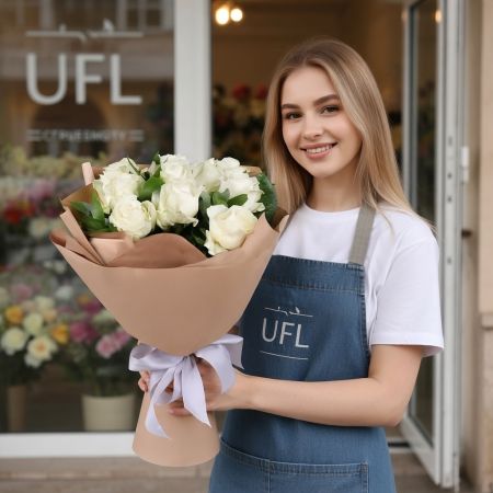 Bouquet of 11 white roses