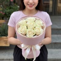 Букет 7 белых роз Херсонская область