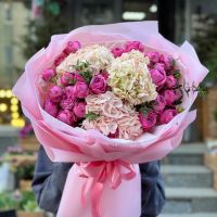 Bouquet with hydrangea and spray roses Combo