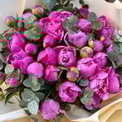 Bouquets with peonies