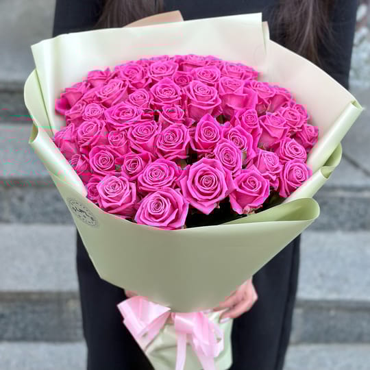51 pink roses – flower delivery in Kansas City (Kansas, USA)