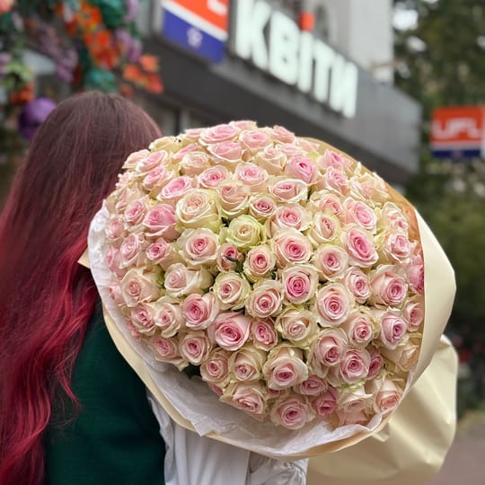 101 рожева троянда Кенія – доставка квітів у Виноградар