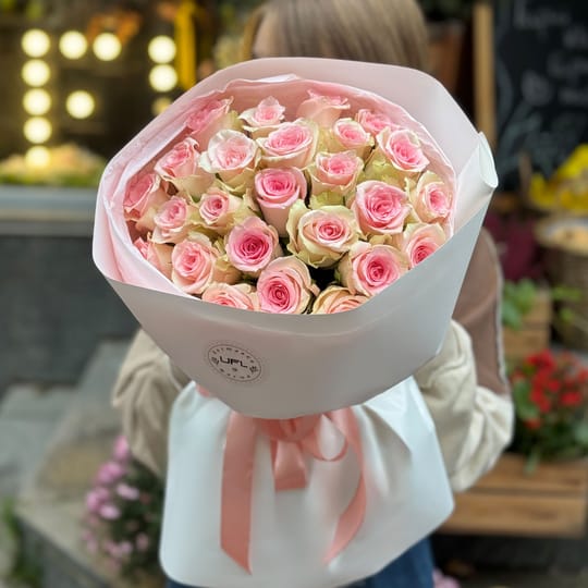 25 розовых роз Кения – доставка цветов в Виноградарь