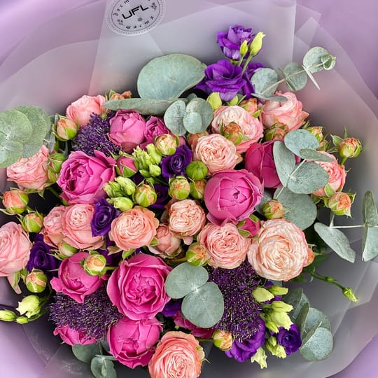 Букет от флориста – доставка цветов в Радомышль