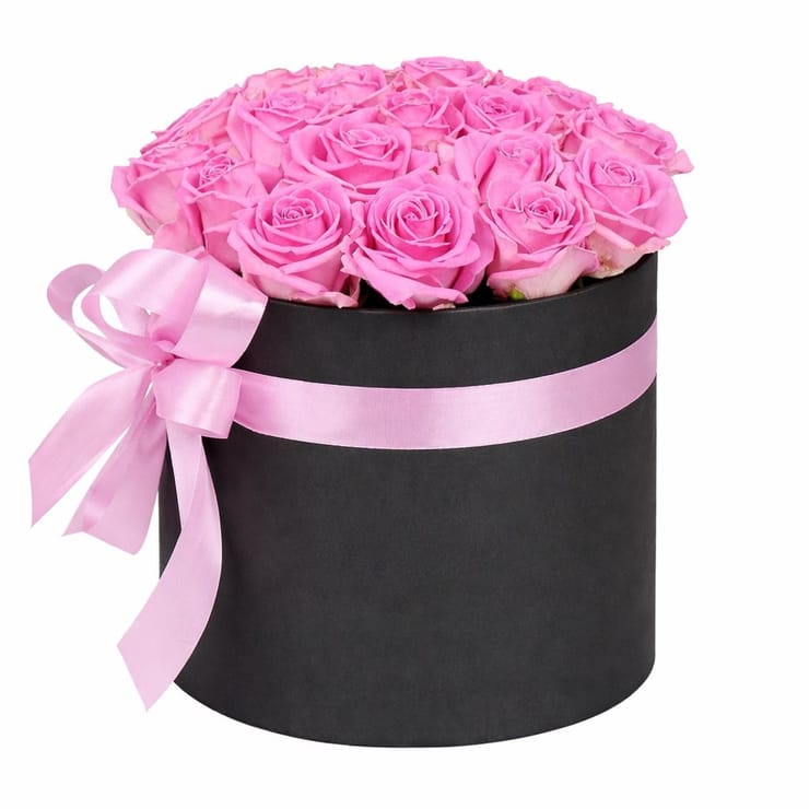 Розовые розы в коробке 23 шт – доставка цветов в Хайфа